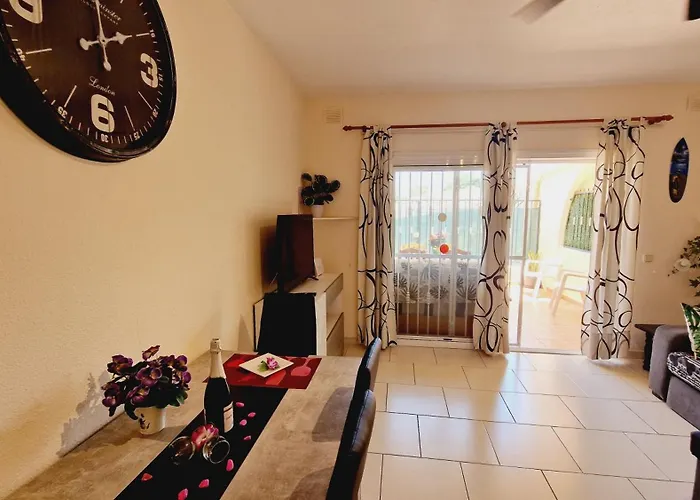 Casa de Férias Mareverde Holiday's, 1 & Big Terrace *